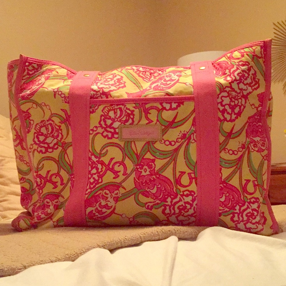 Lilly Pulitzer Chi Omega print tote